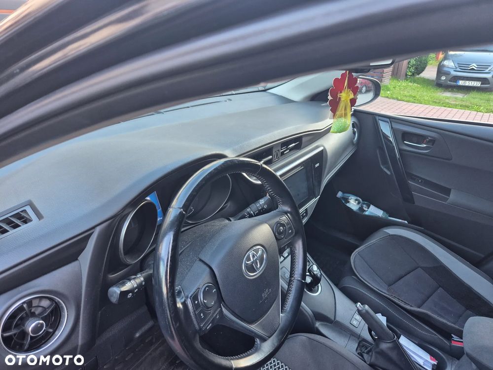 Toyota Auris - 12
