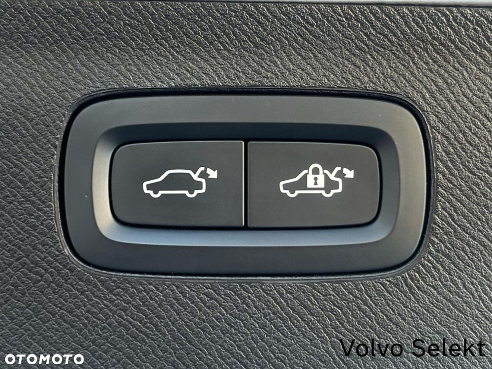 Volvo XC 90 - 32