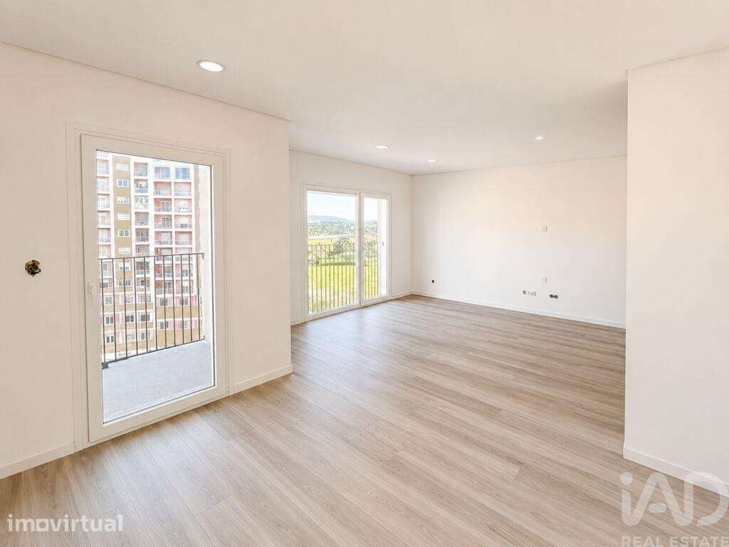 Apartamento T2 em Corroios de 70,00 m2 - Grande imagem: 3/14