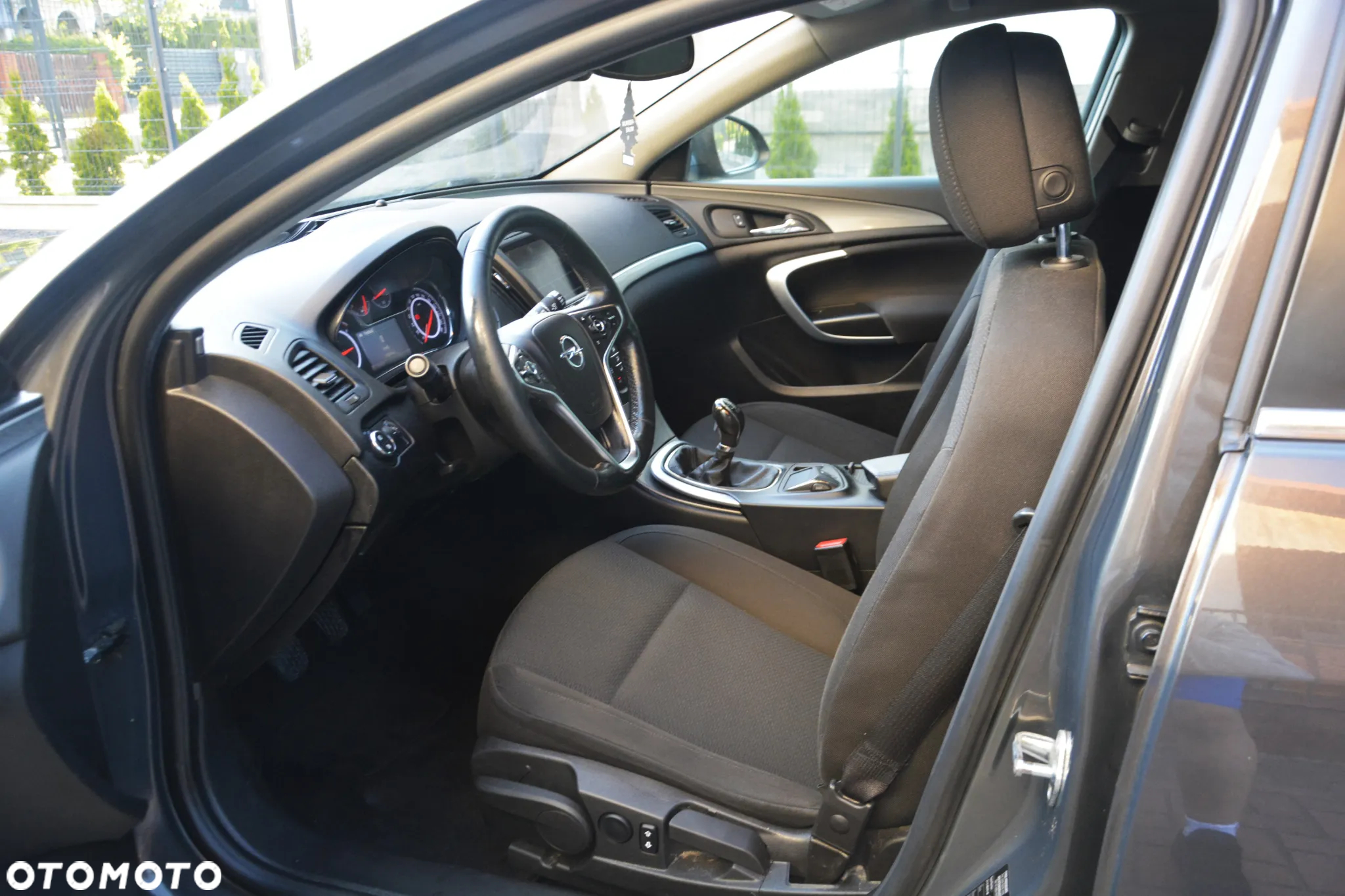 Opel Insignia - 25