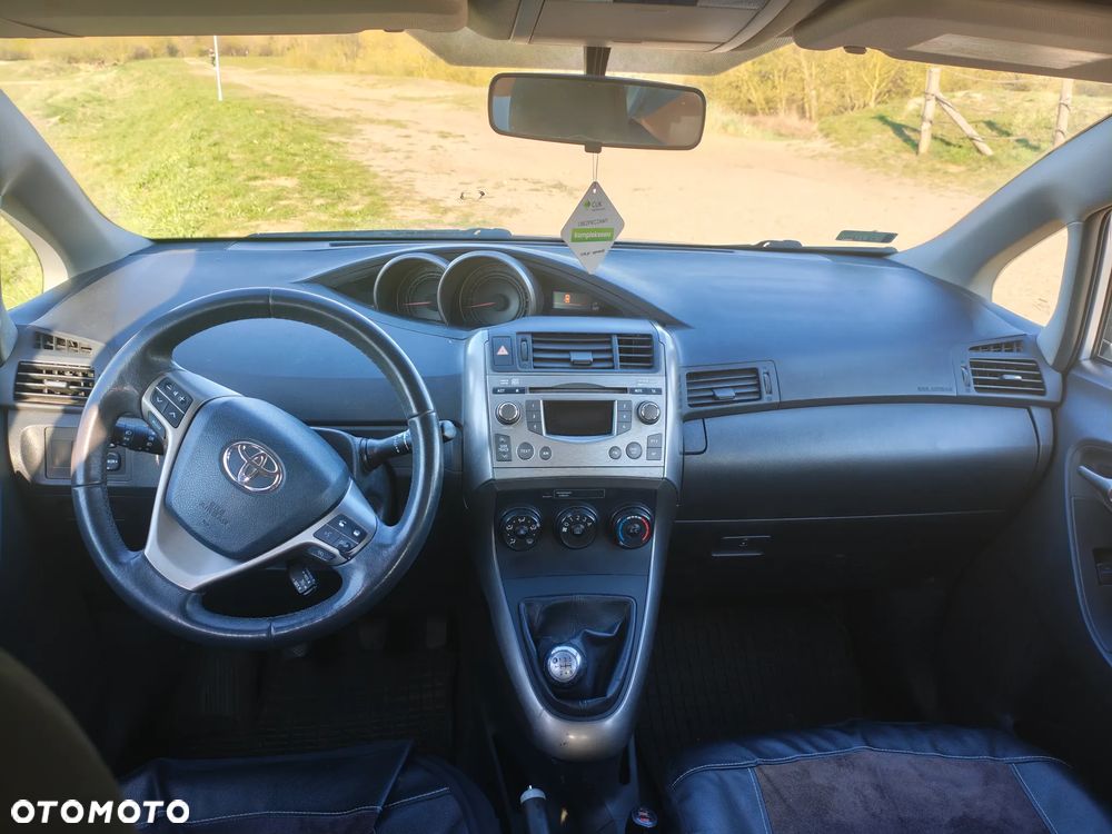 Toyota Verso 2.0 D-4D - 8