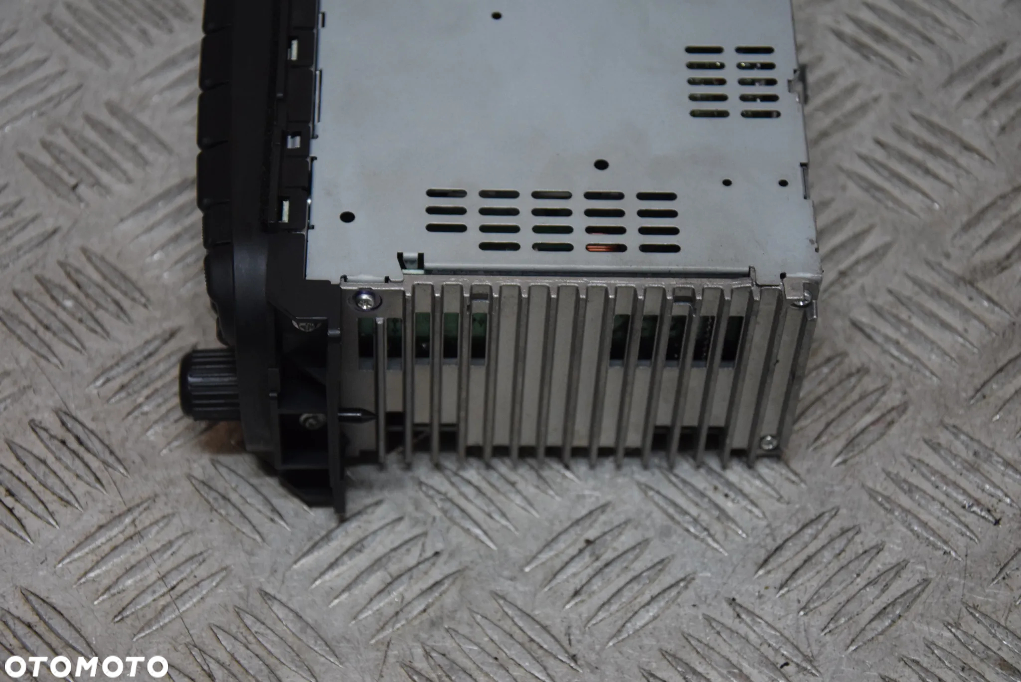 JEEP CHEROKEE KJ RADIO KOD - 5