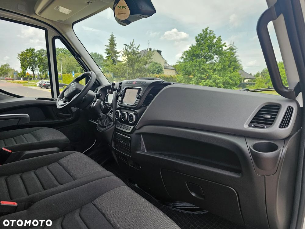 Iveco DAILY - 17