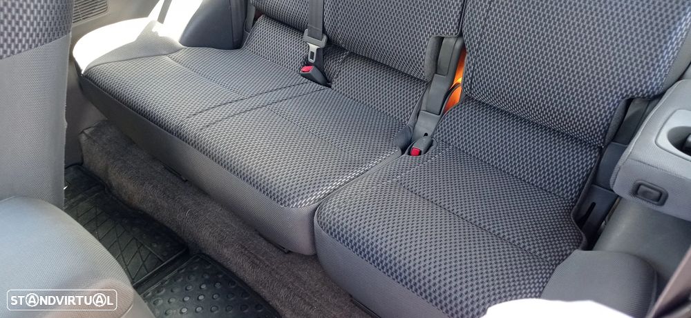 Mitsubishi Pajero - 12