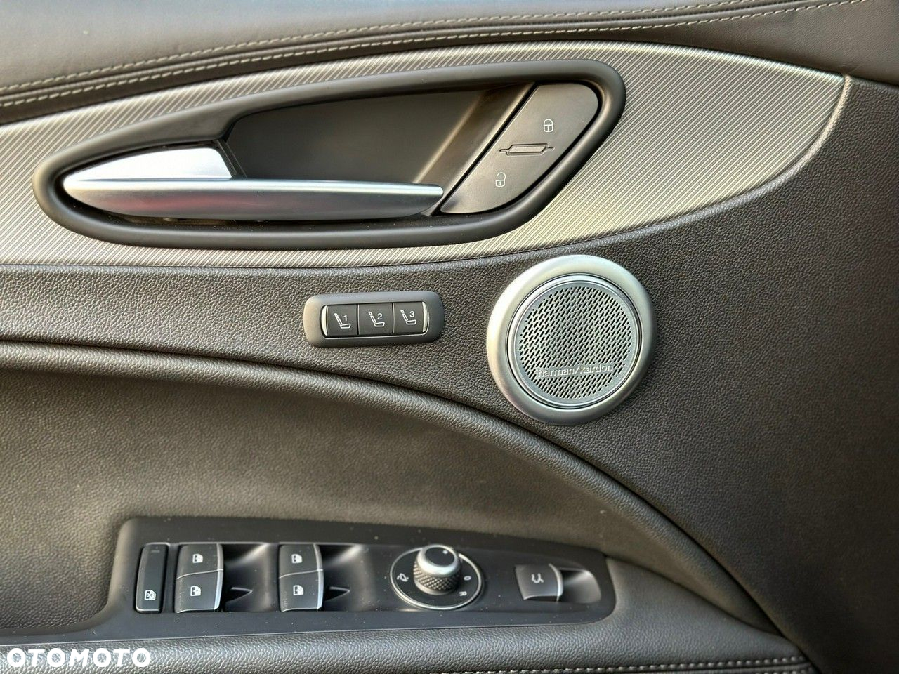 Alfa Romeo Stelvio 2.0 Turbo 16V AT8-Q4 Super - 21