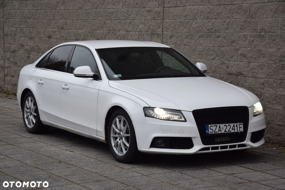 Audi A4 Limousine - 1