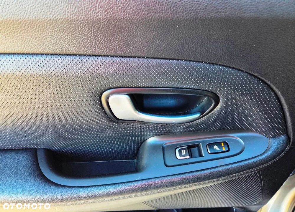 Kia Carens 1.7 CRDi 141 Edition 7 - 28