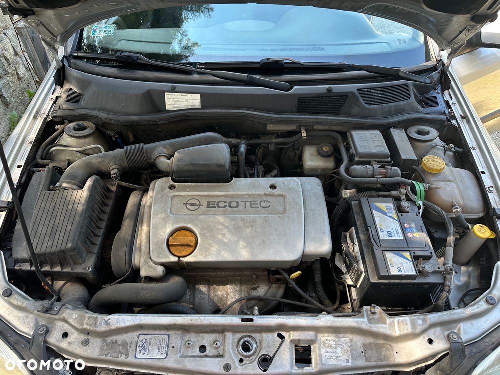 Opel Astra 1.6 - 10