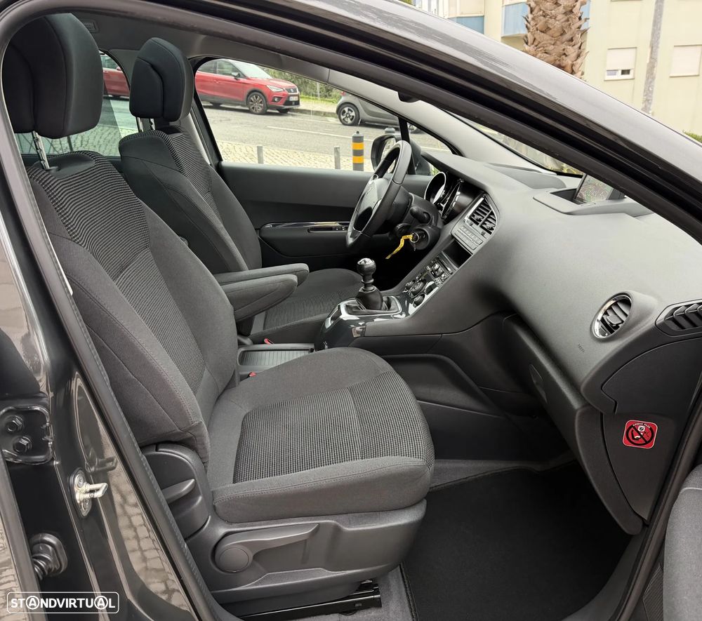 Peugeot 5008 1.6 BlueHDi Allure J17 - 21