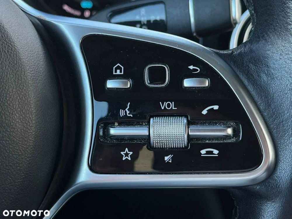 Mercedes-Benz GLC 300 e 4-Matic Avantgarde - 24