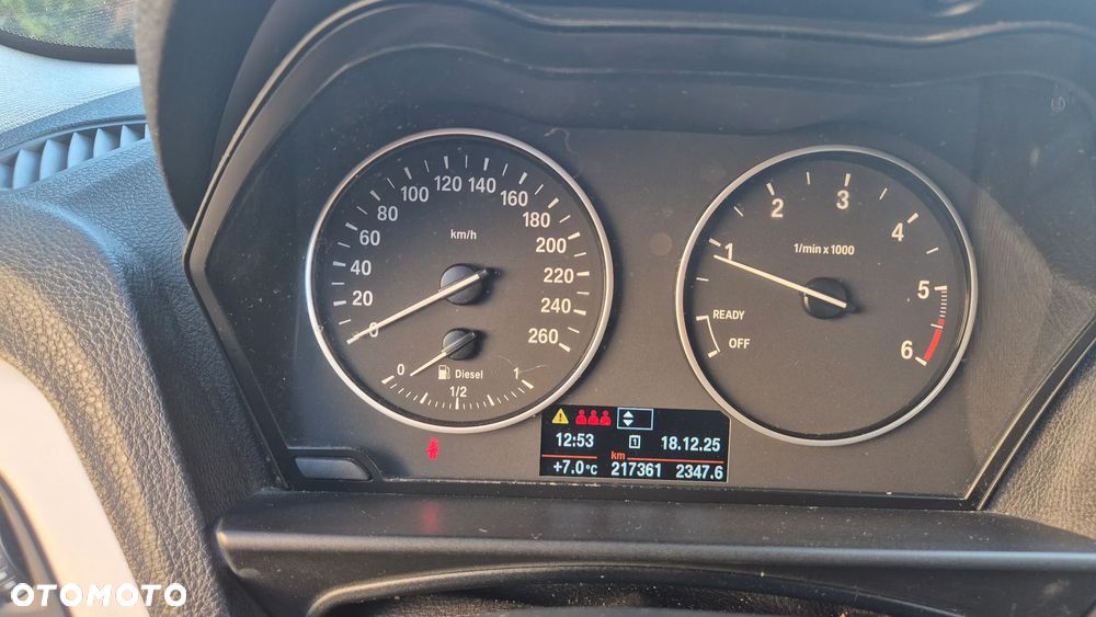 BMW Seria 1 116d DPF - 12