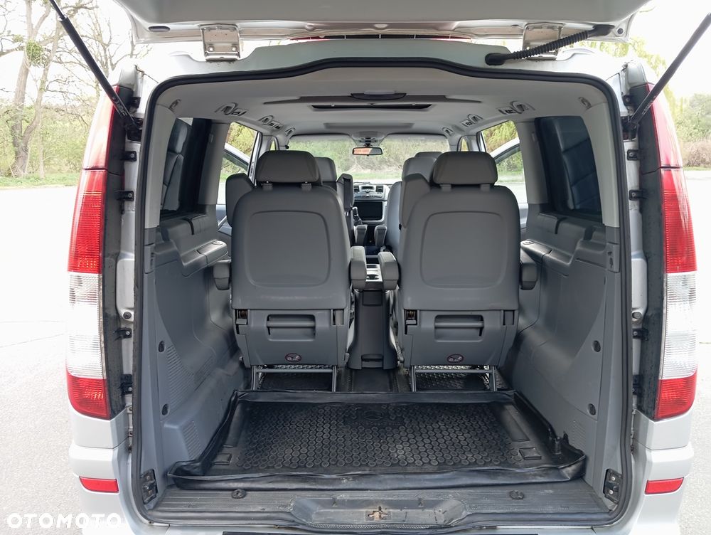 Mercedes-Benz Viano - 11