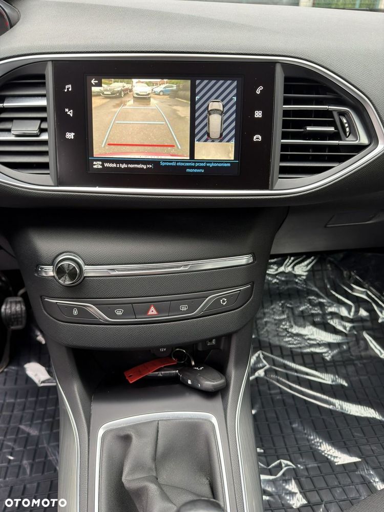 Peugeot 308 1.2 PureTech GPF Allure S&S - 16