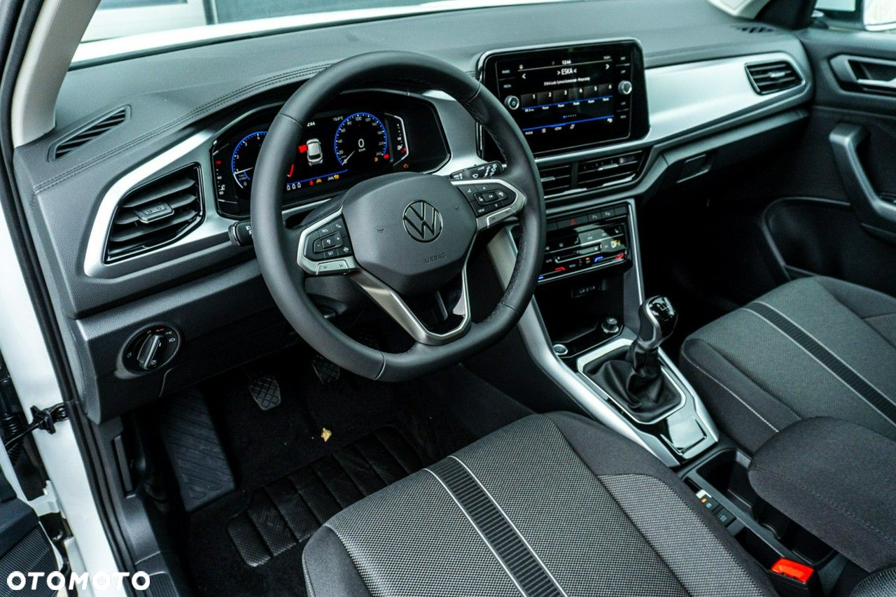 Volkswagen T-Roc - 11