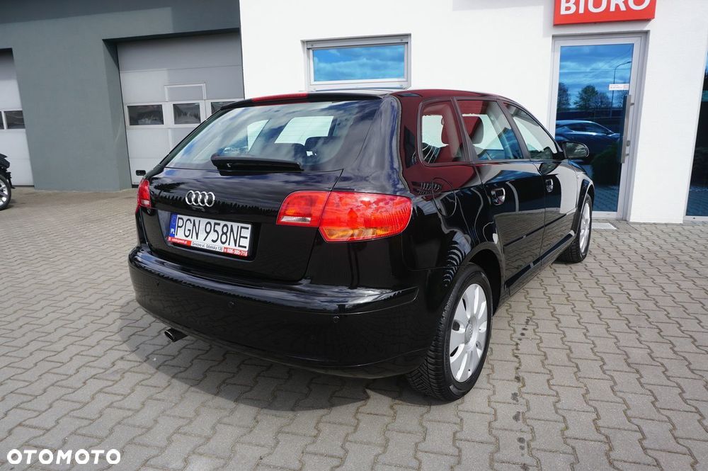 Audi A3 Sportback - 4