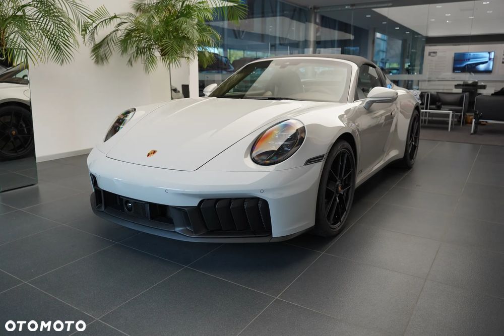 Porsche 911 Targa 4 GTS - 6