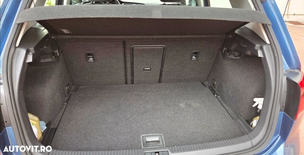 Volkswagen Golf - 9