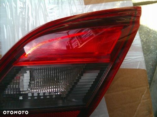 OPEL CORSA E 14+ 5 DRZWI PRAWA TYLNA LAMPA KLAPA ORYGINAŁ EUROPA - 6