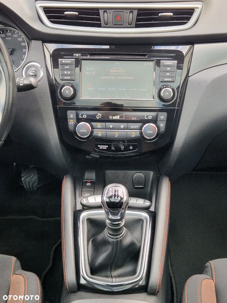 Nissan Qashqai 1.3 DIG-T N-WAY - 28