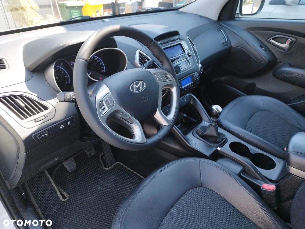 Hyundai ix35 1.6 2WD Fifa World Cup Edition - 18