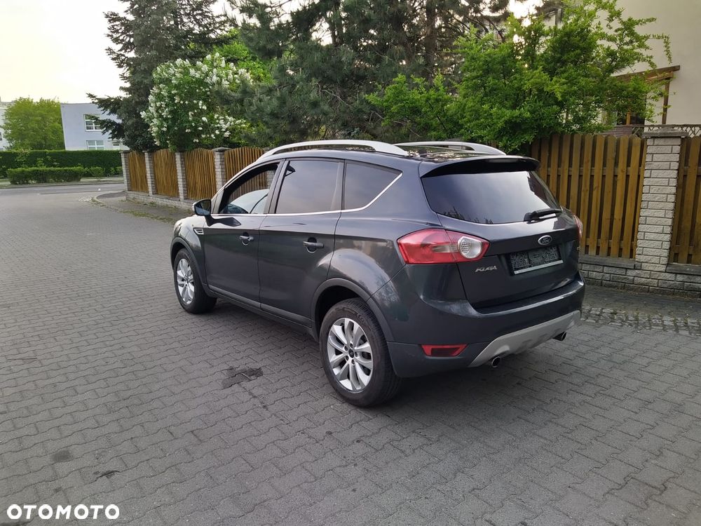 Ford Kuga 2.0 TDCi 2x4 Titanium - 9