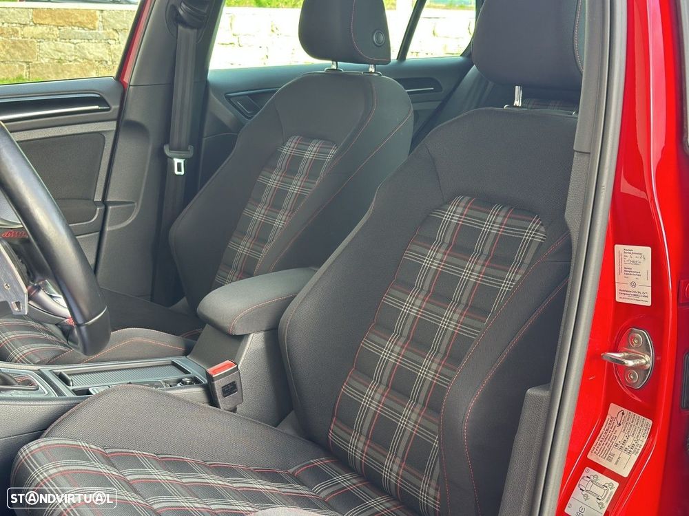 VW Golf 2.0 TSi GTi DSG Performance - 8