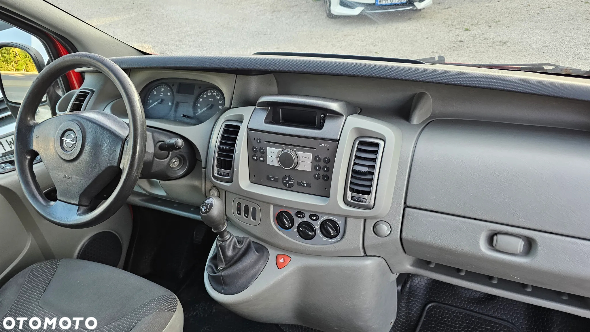 Opel Vivaro - 16