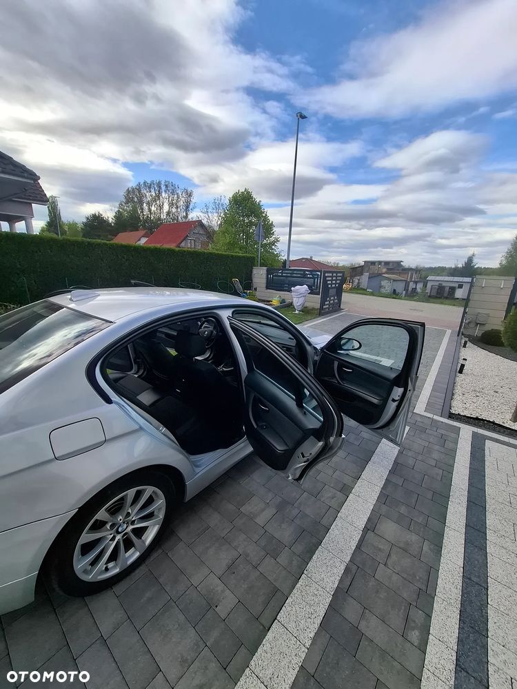 BMW Seria 3 320d DPF Edition Fleet Lifestyle - 8