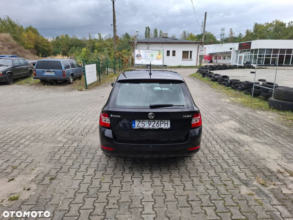 Skoda Fabia 1.0 Ambition - 11