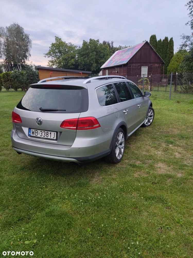 Volkswagen Passat - 4