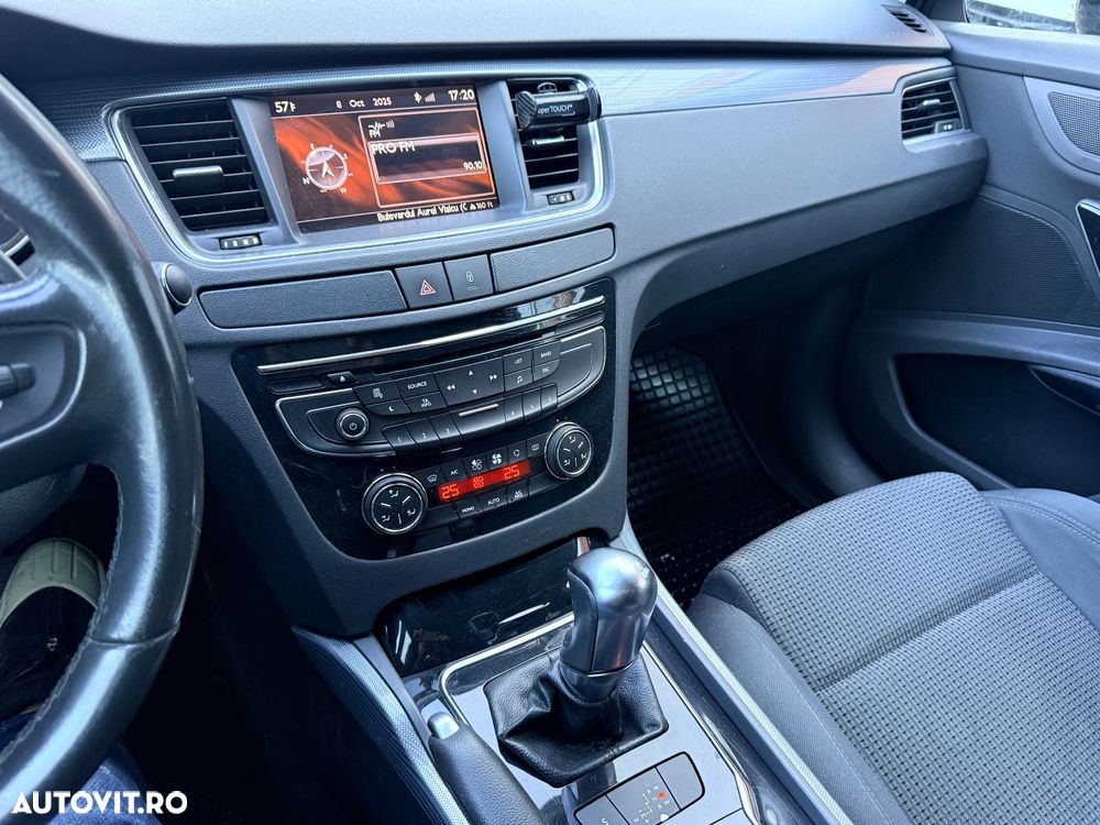 Peugeot 508 SW BlueHDi 120 EAT6 Stop&Start Allure - 23