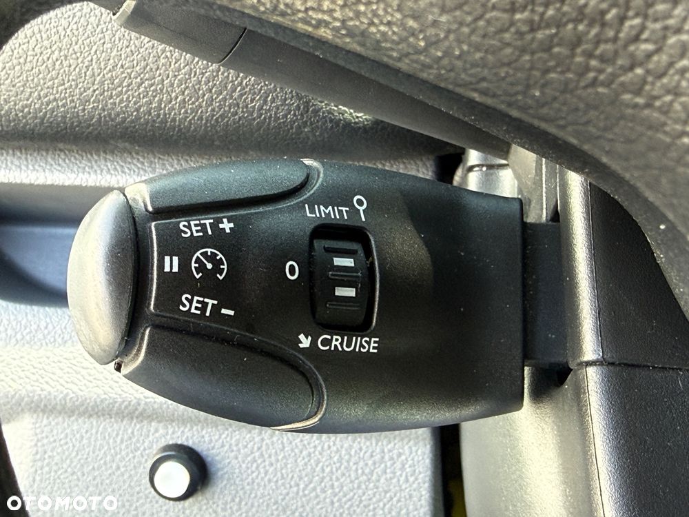 Opel Vivaro - 18