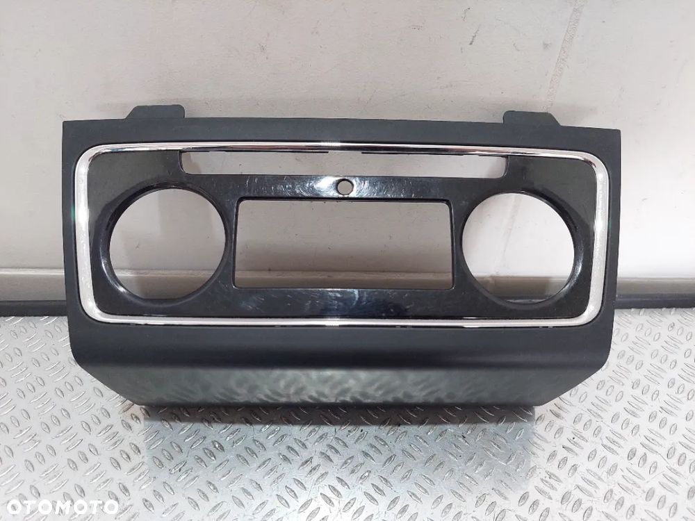 RAMKA PANELU KLIMATYZACJI SKODA SUPER B II NR 3T0863152D - 1