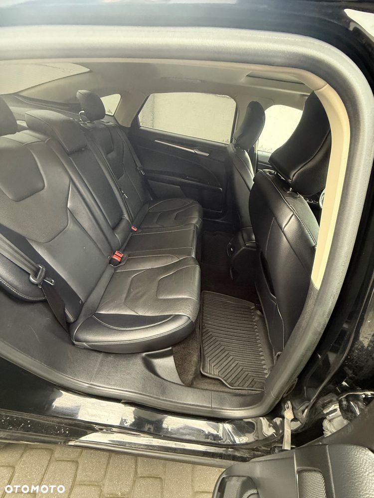 Ford Fusion ver-2-0-ecoboost-titanium - 13