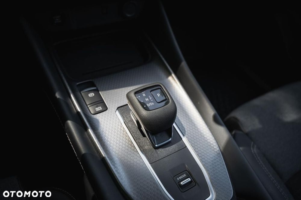 Nissan Qashqai - 25