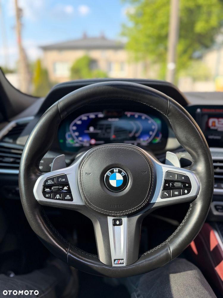 BMW X6 xDrive40i mHEV - 16