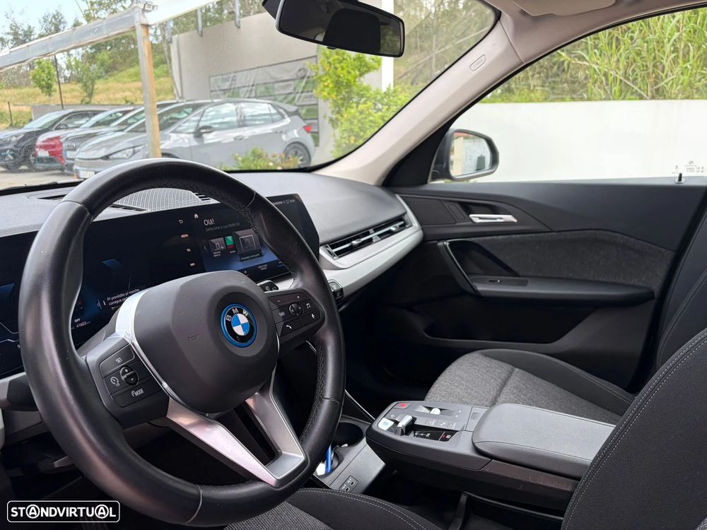 BMW iX1 xDrive30 - 16