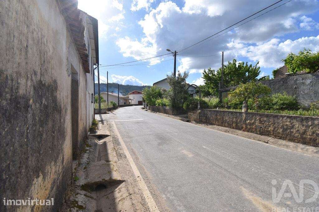 Moradia em banda em Semide e Rio Vide de 473 m2 - Grande imagem: 2/21