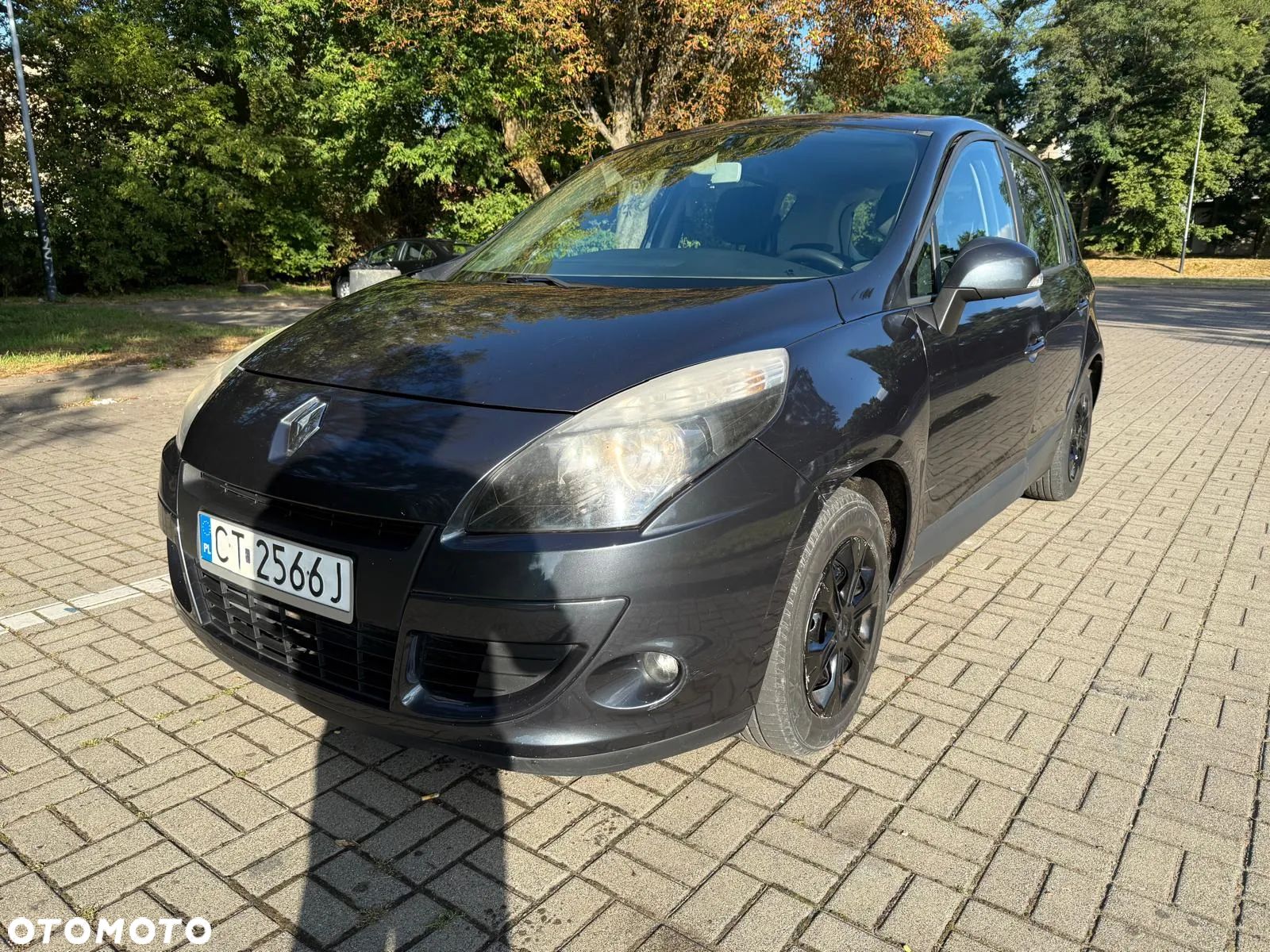 Renault Scenic 1.5 dCi Emotion - 1
