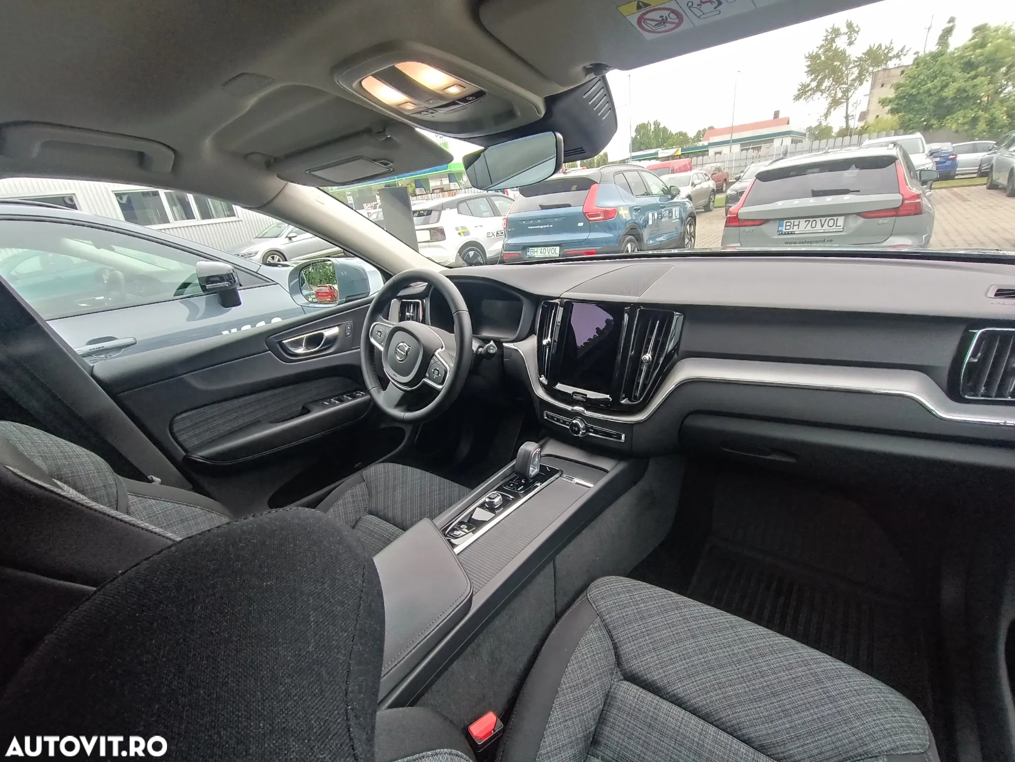 Volvo XC 60 B4 MHEV AT FWD Core - 18