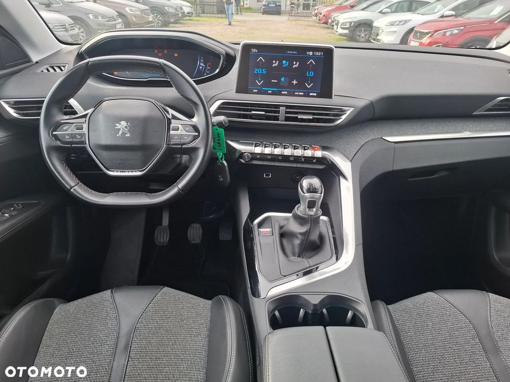 Peugeot 3008 - 15