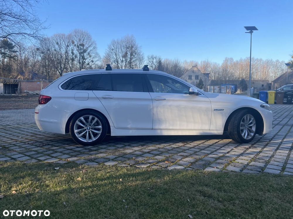 BMW Seria 5 520d xDrive Luxury Line - 2
