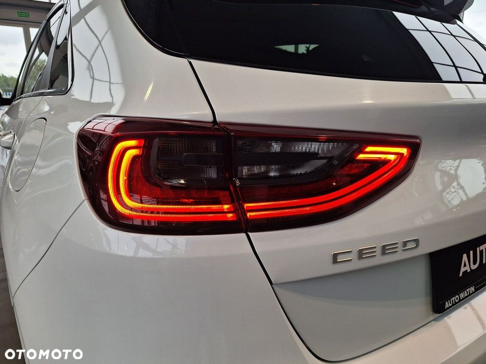 Kia Ceed 1.5 T-GDI M DCT - 14