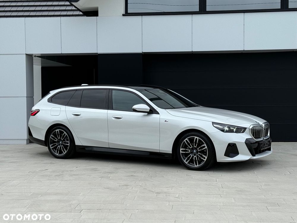 BMW Seria 5 520d xDrive Touring - 26