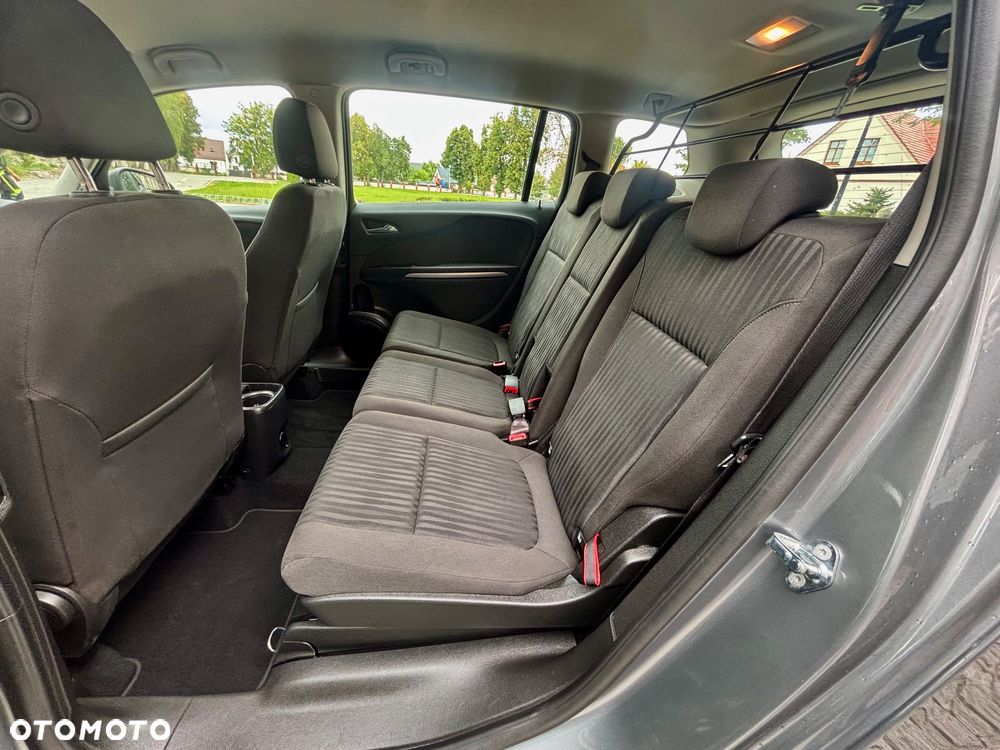 Opel Zafira - 26