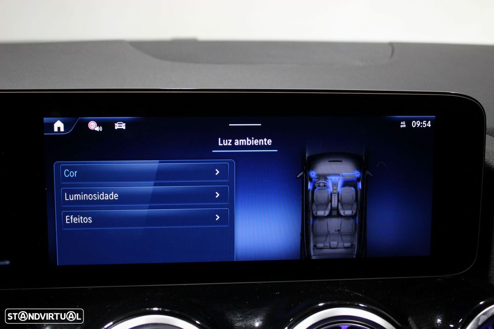 Mercedes-Benz GLA 180 d AMG Line - 34