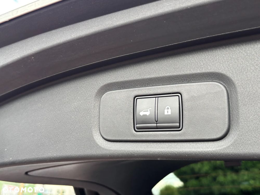 Nissan Qashqai 1.3 DIG-T MHEV Xtronic N-Connecta - 32