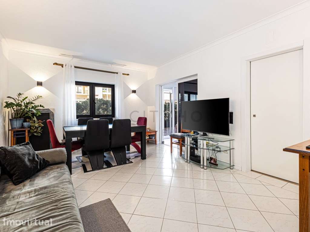 Apartamento T1 com terraço privado a 400 metros da praia - Grande imagem: 4/21
