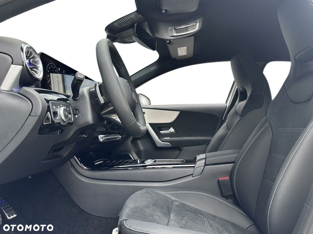 Mercedes-Benz Klasa A 200 AMG Line 7G-DCT - 8