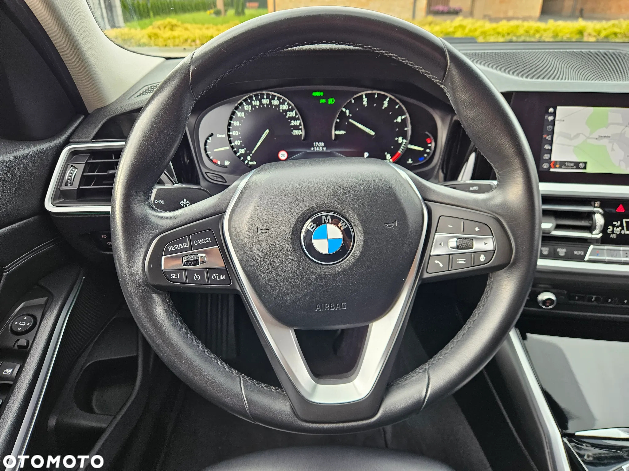 BMW Seria 3 320d Sport Line Shadow sport - 32
